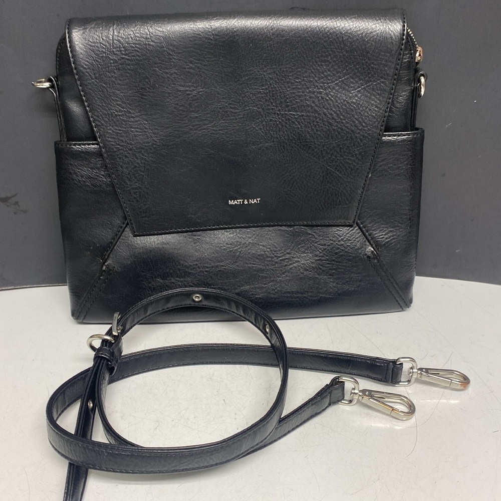 Matt & Nat Black Minka Vegan Hobo Bag Dwell Crossbody Bag - Picture 4 of 17